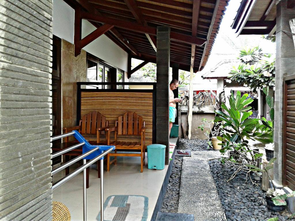 Malino Homestay Gili Trawangan Esterno foto