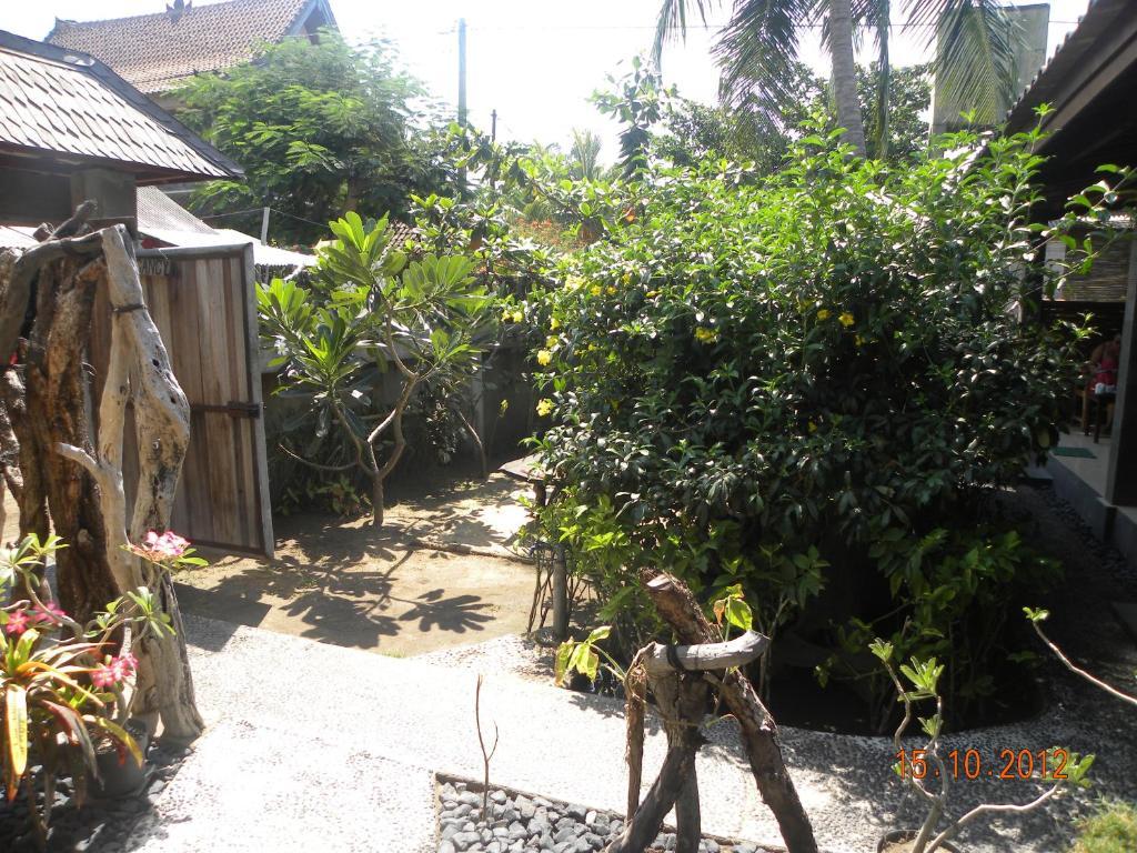 Malino Homestay Gili Trawangan Esterno foto