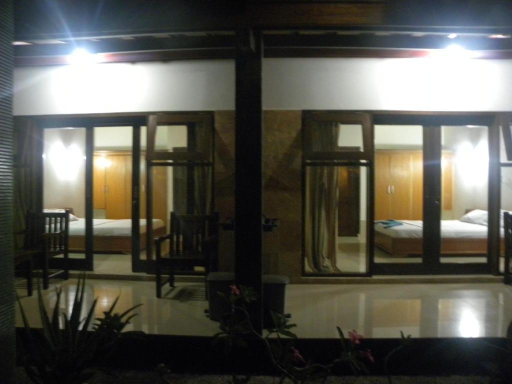 Malino Homestay Gili Trawangan Esterno foto