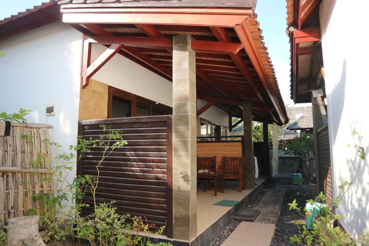 Malino Homestay Gili Trawangan Esterno foto
