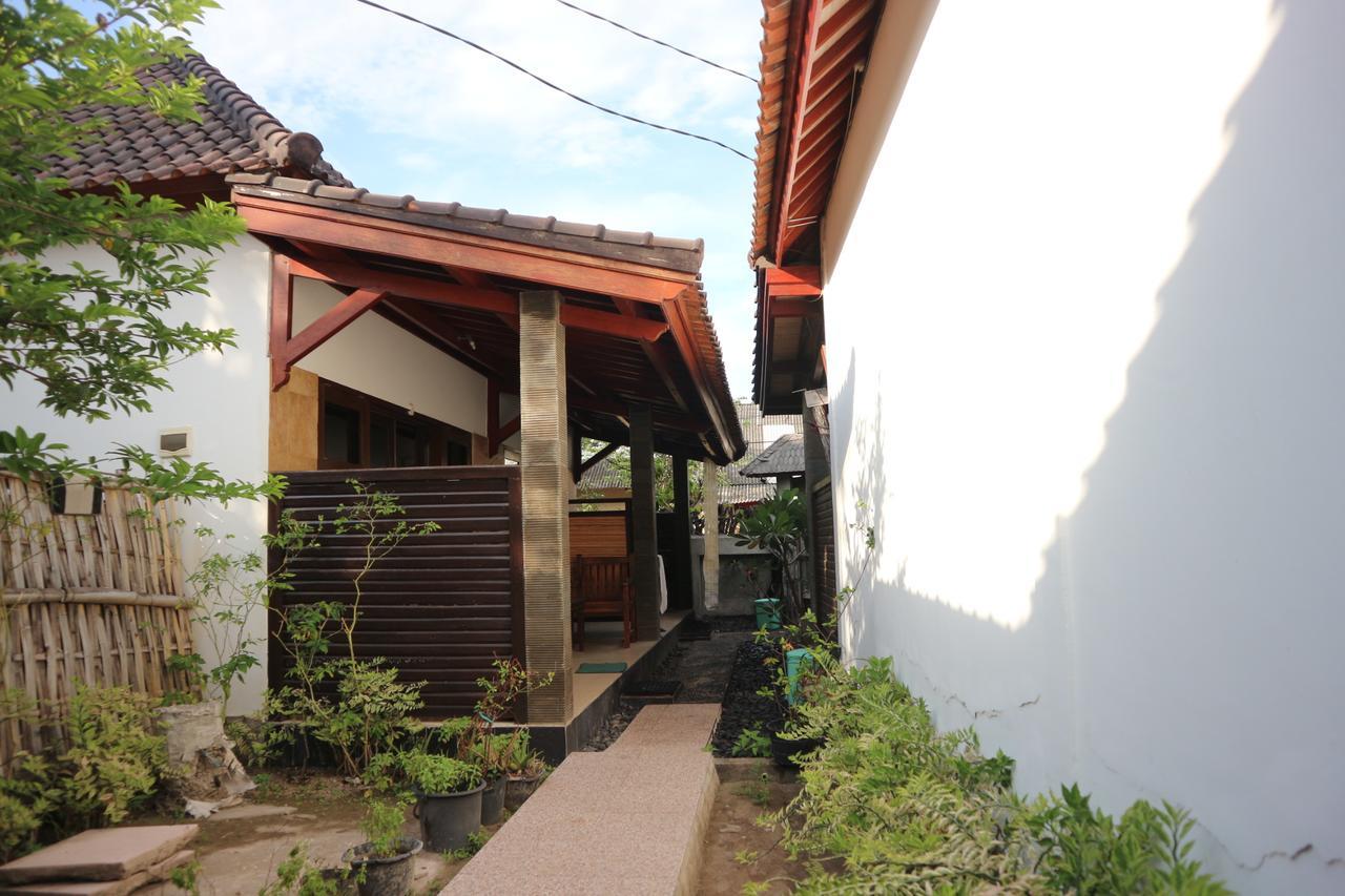 Malino Homestay Gili Trawangan Esterno foto