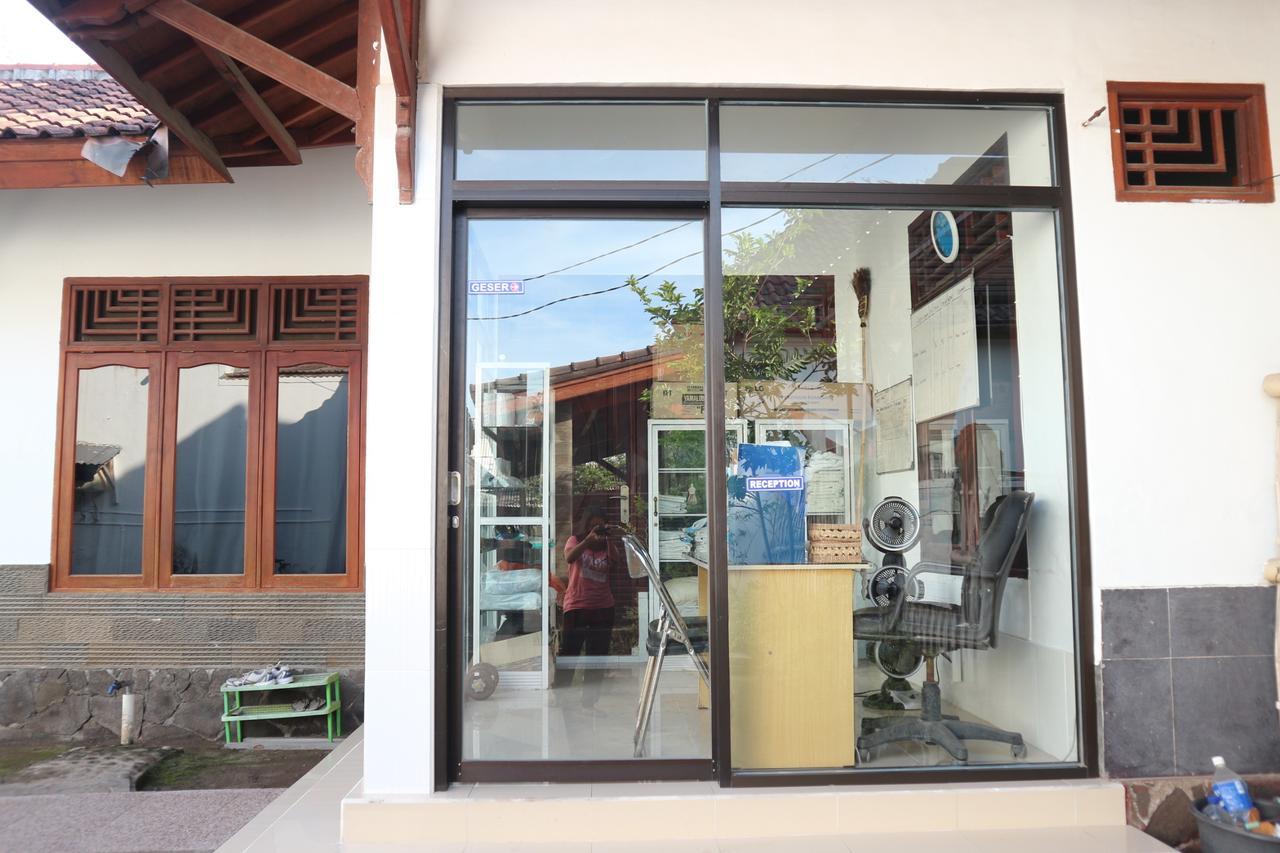 Malino Homestay Gili Trawangan Esterno foto