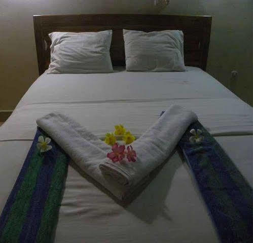 Malino Homestay Gili Trawangan Esterno foto